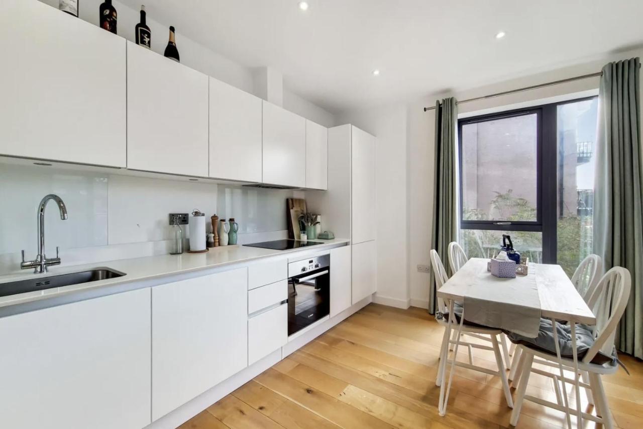 Luxury 2 Bed 2 Bath With Balcony New Build Apartment *South Central London* Londres Exterior foto